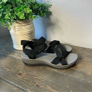 Clarks Womens Cloud Steppers Arla Gracie Sandals 8W